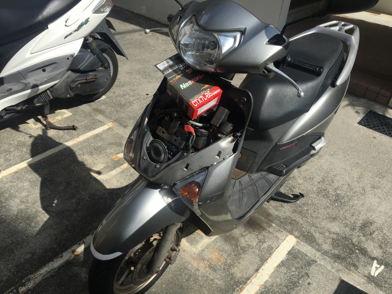 バッテリーは沖縄で一番安く販売します 沖縄県内でバイクを売ります 買います お貸しします レンタルバイク でおなじみのニシムラモータース
